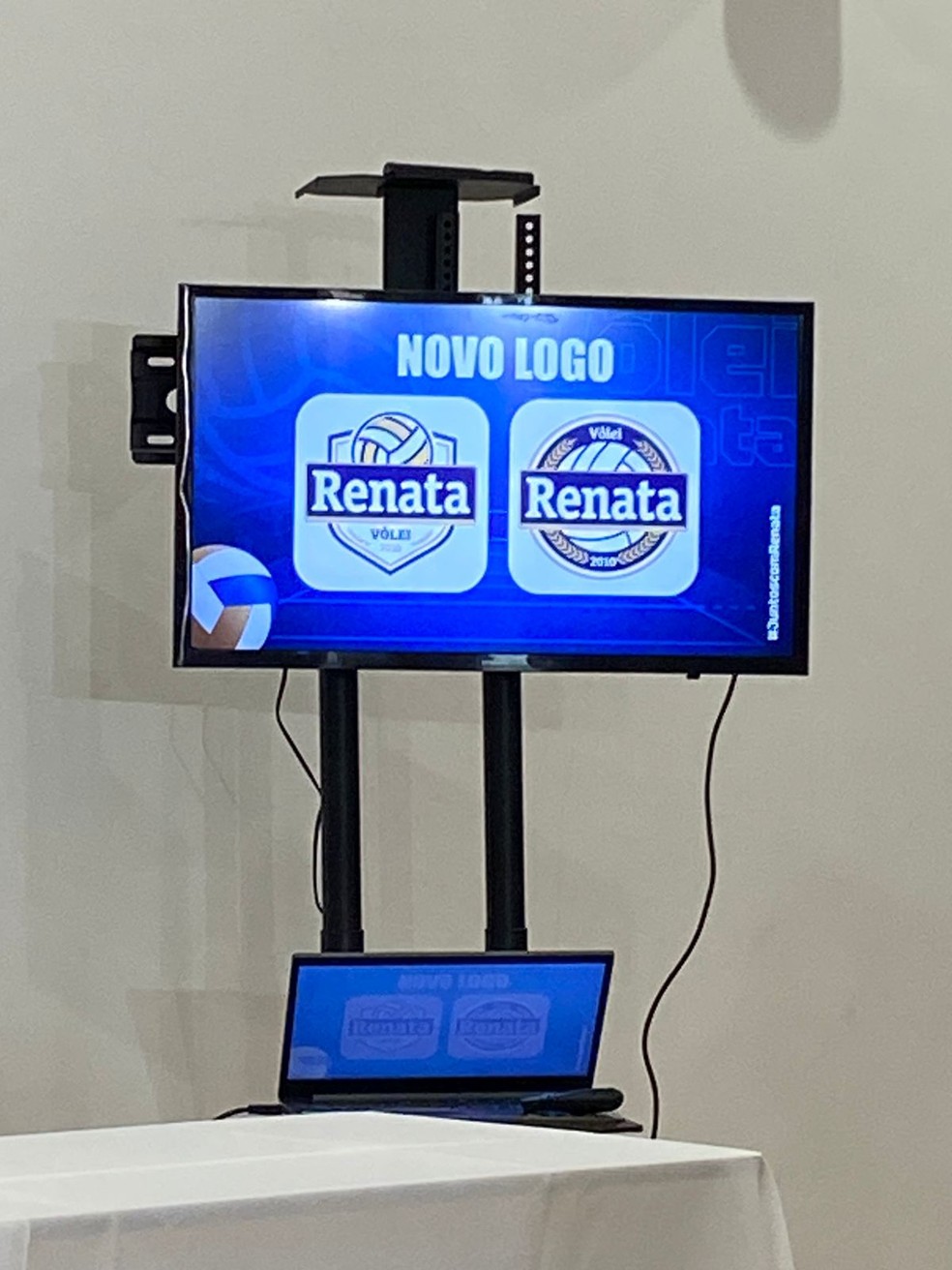 Torcida vai definir novo logo do V&ocirc;lei Campinas para pr&oacute;xima temporada &mdash; Foto: J&uacute;lio Nascimento