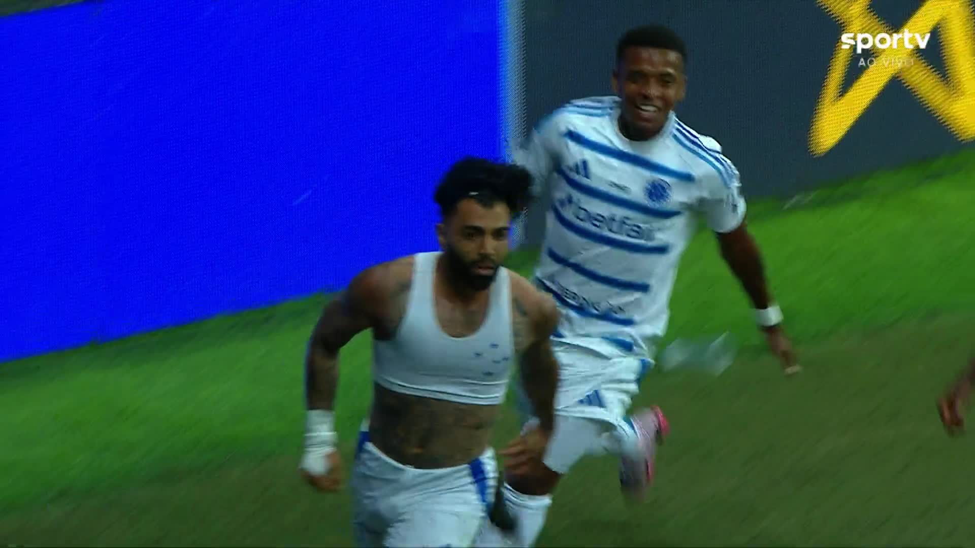 Atuações do Cruzeiro: Arroyo e Gabigol brilham em estreia com gols incríveis.