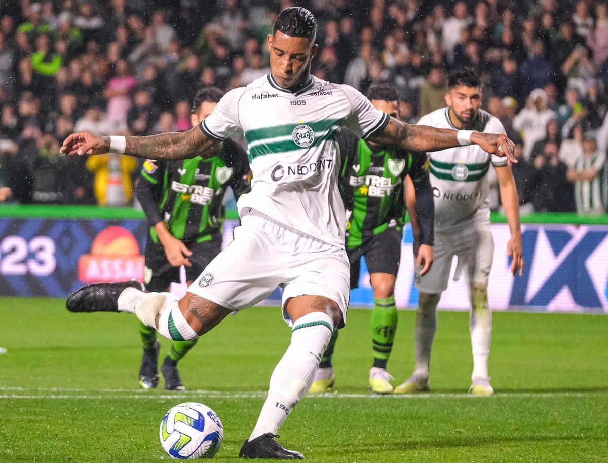 Vice Goias denuncia Alf Manga e altri sei giocatori per sospetta manipolazione |  calcio