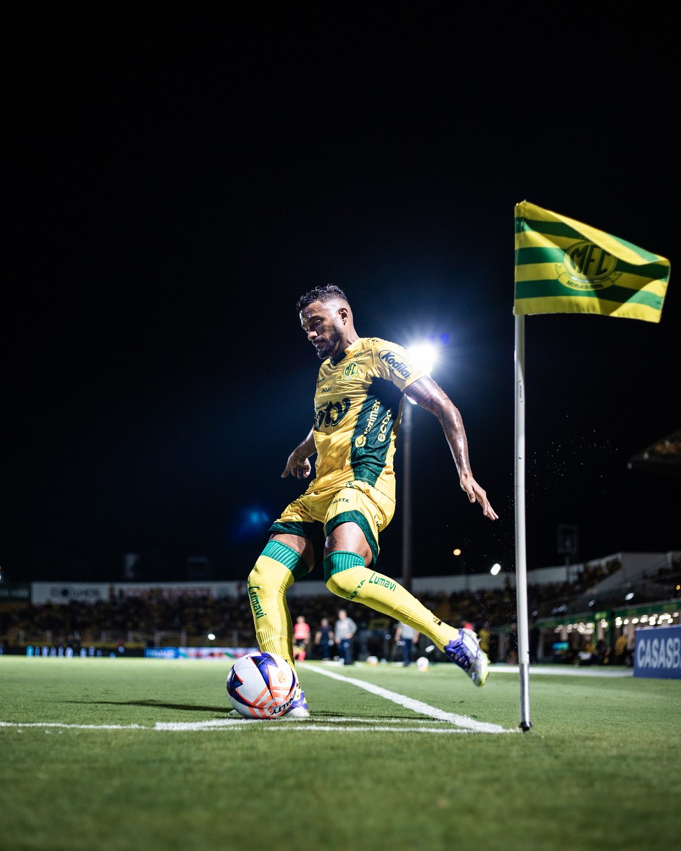 Reinaldo, lateral do Mirassol, se destacou em 2025 — Foto: Pedro Zacchi/Ag.Paulistão/Sua Foto no Jogo