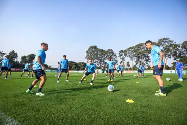 Grêmio busca primeira vitória fora de casa para fugir do Z-4.