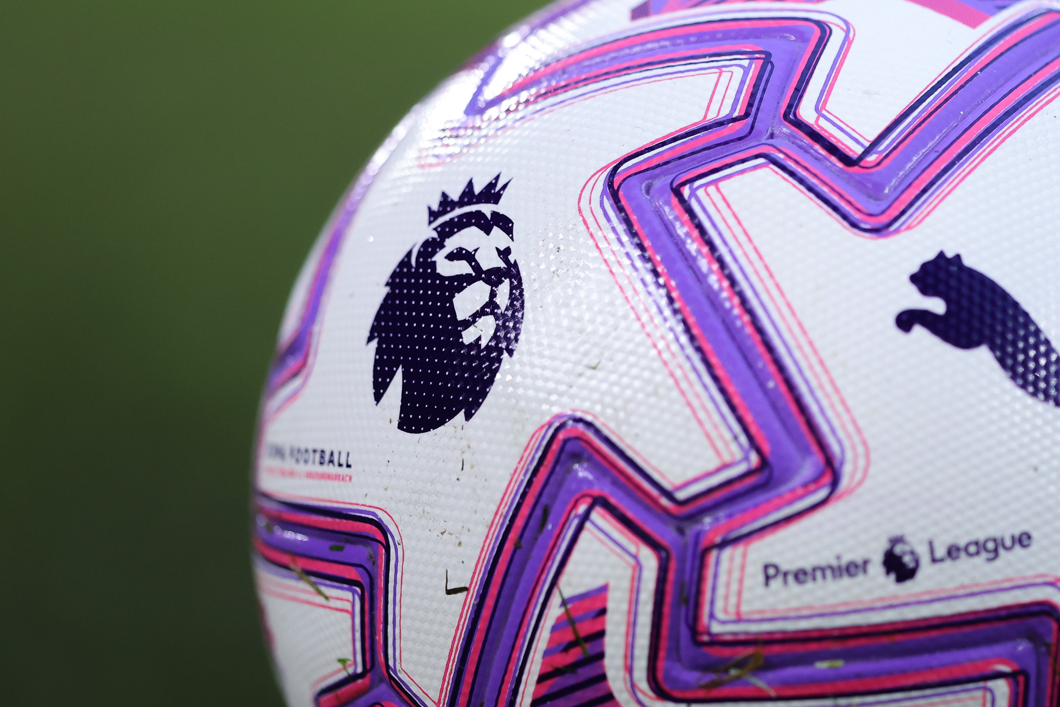 Premier League vai arrecadar R$ 28,3 bilhões com direitos de TV nesta ...
