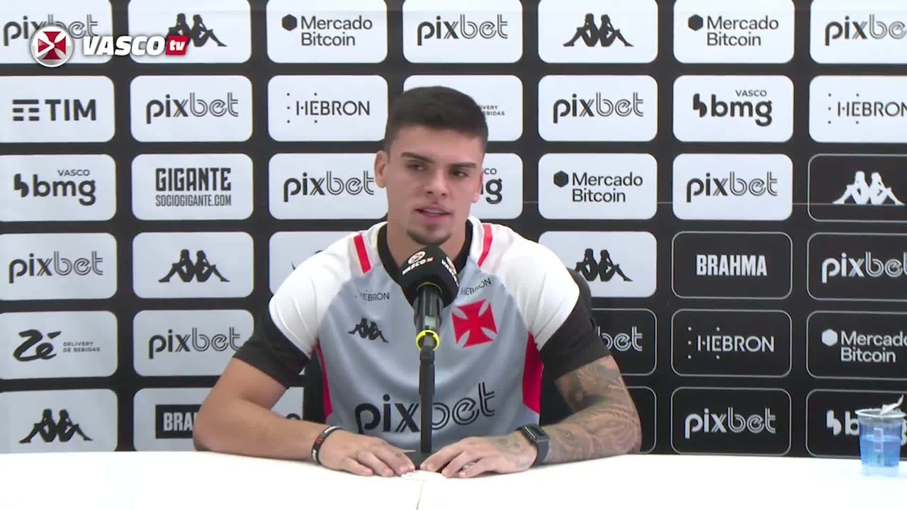Pec reforça confiança em Barbieri no Vasco: 'Um dos melhores treinadores que já tive'