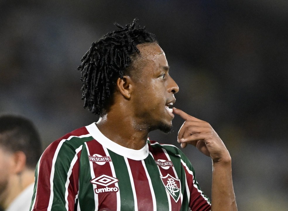 Keno pode deixar o Fluminense rumo ao Coritiba