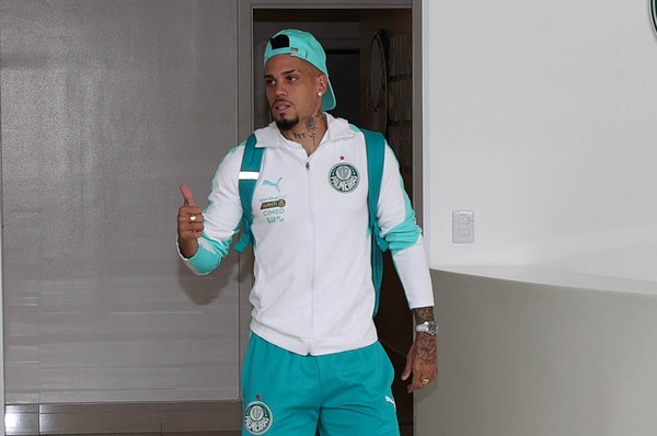 Paulinho é relacionado pelo Palmeiras para o duelo contra o Sporting Cristal.