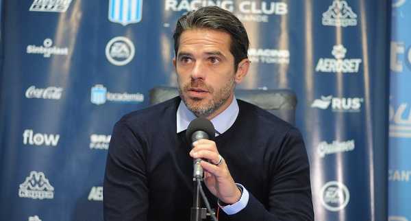 Cruzeiro segue em busca de fechar com técnico argentino; conheça as carreiras de Gago e Milito