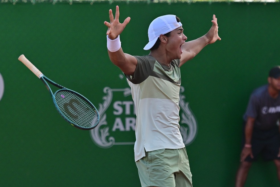 Guto Miguel recebe convite para o qualifying do Rio Open — Foto: João Pires/Fotojump