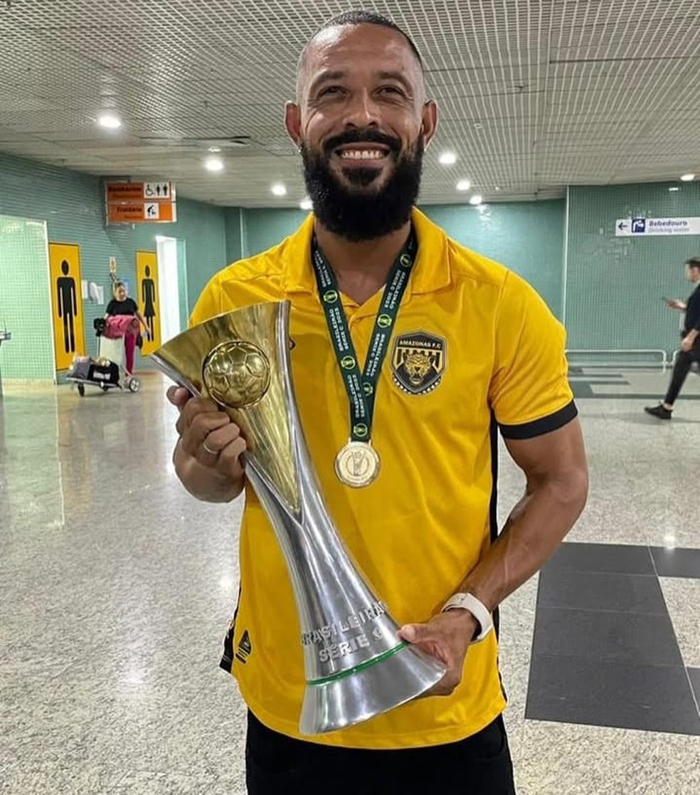 Spice foi peça importante na conquista do inédito título da Série C com a camisa do Amazonas — Foto: Arquivo Pessoal