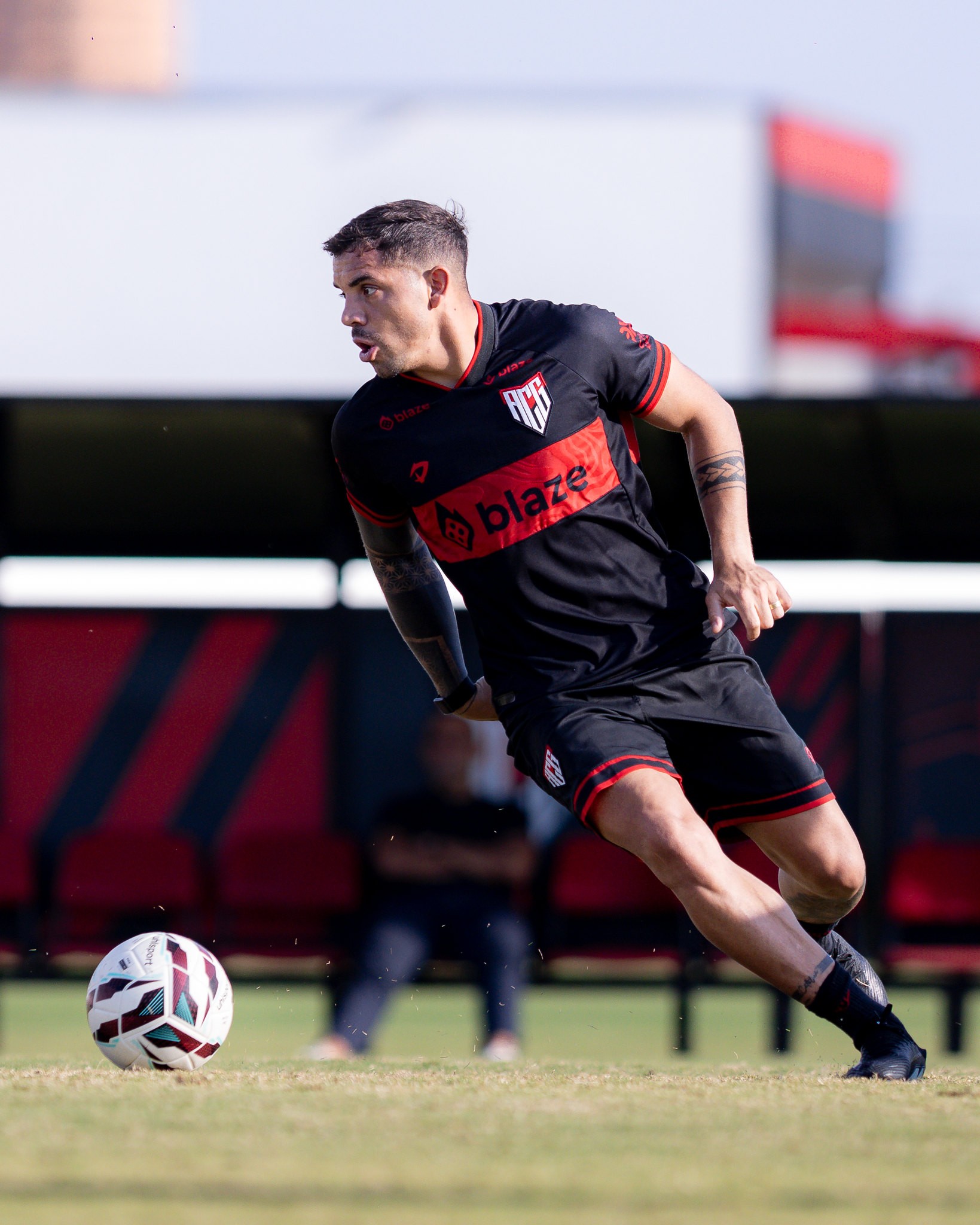 Invicto com Roger, Atlético-GO embala na virada do turno e mira arrancada pelo acesso