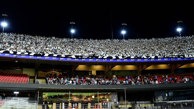 Torcida do Santos no Morumbis