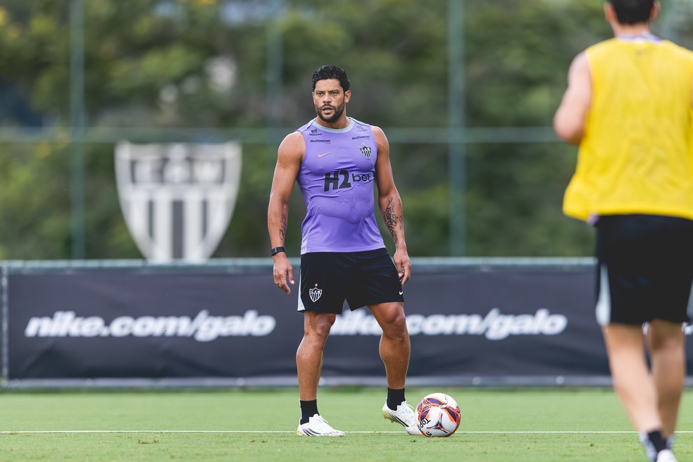 Hulk segue treinando normalmente no Atlético — Foto: Pedro Souza