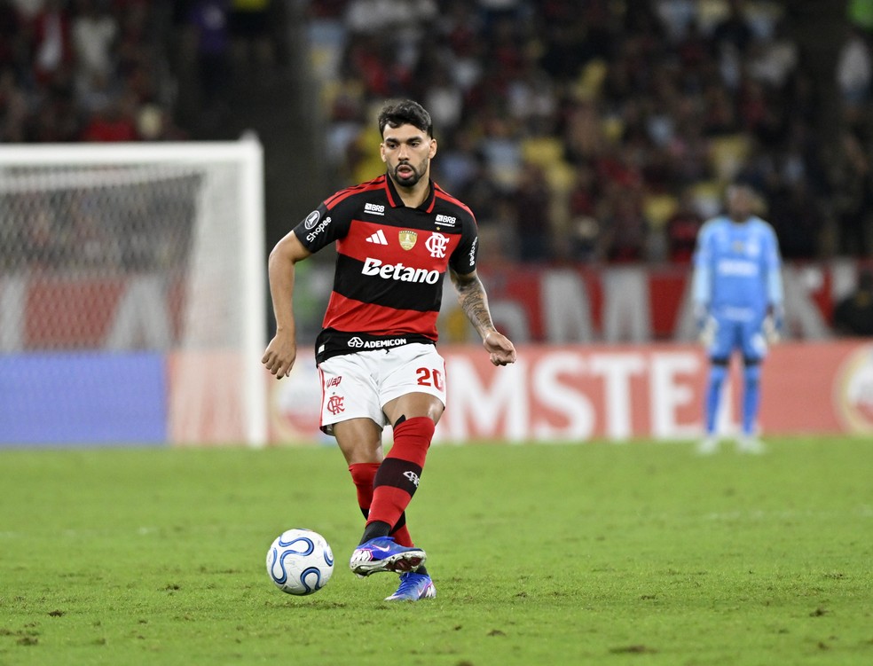 Entrada de Paquet� mudou atitude do Flamengo contra o Cusco � Foto: Andr� Dur�o