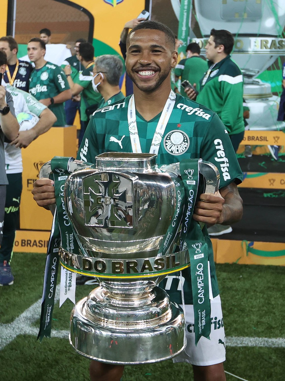 Wesley precisa provar mais para continuar no Palmeiras