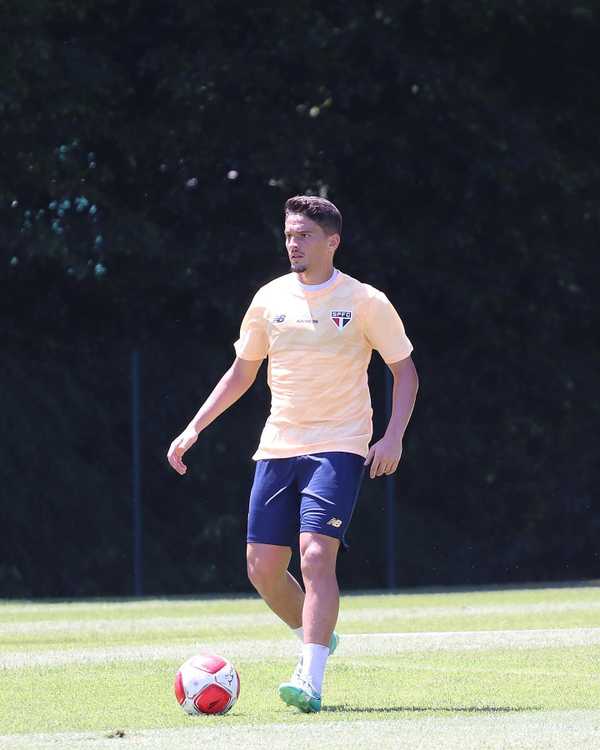 Lesão de Wellington confirmada no São Paulo, cirurgia para Pablo Maia necessária.