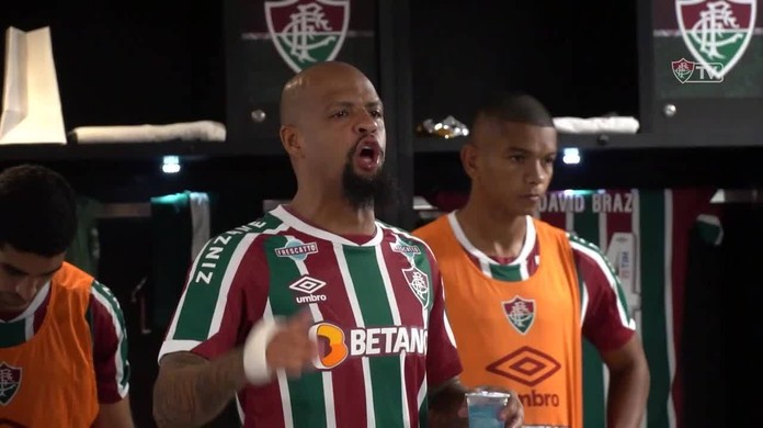 Agora, no troca de passes, estavam falando sobre acelerar o jogo e