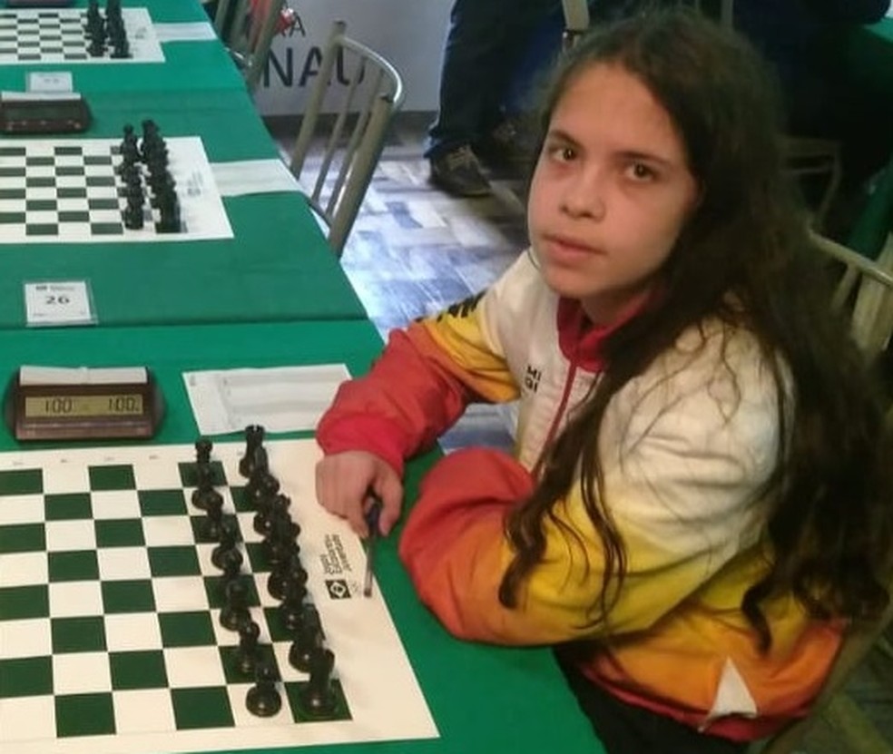 Jogando muito! Estudantes brilham em competições de Xadrez