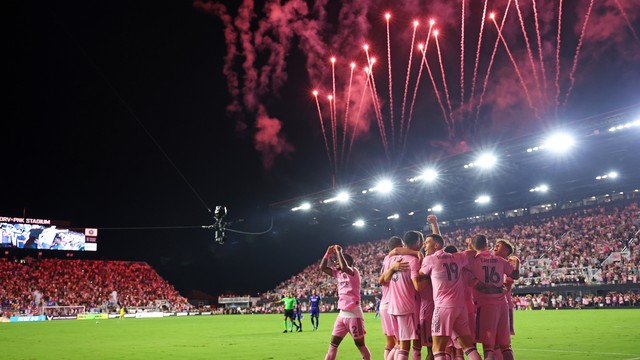 Jogadores do Inter Miami comemoram gol de Messi contra o Cruz Azul