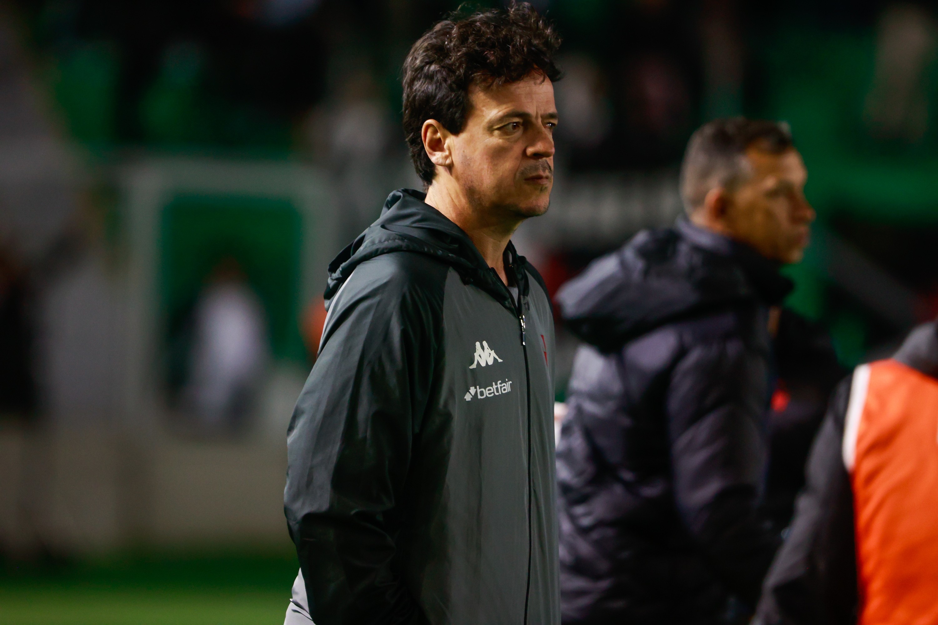 Diniz critica postura do Vasco em derrota para o Juventude: 