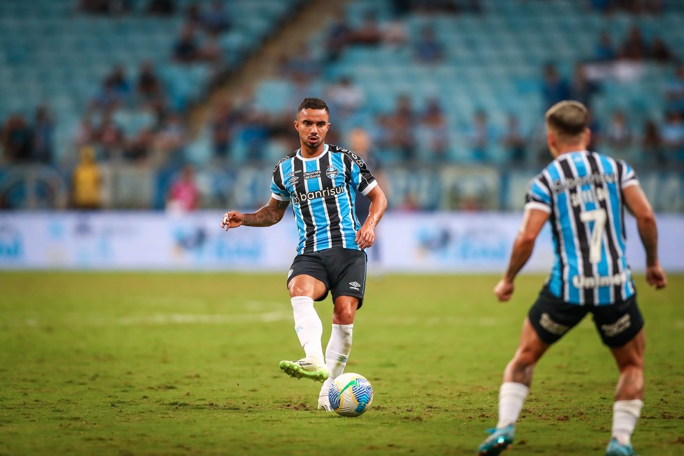 Fábio em ação pelo Grêmio contra o Cuiabá