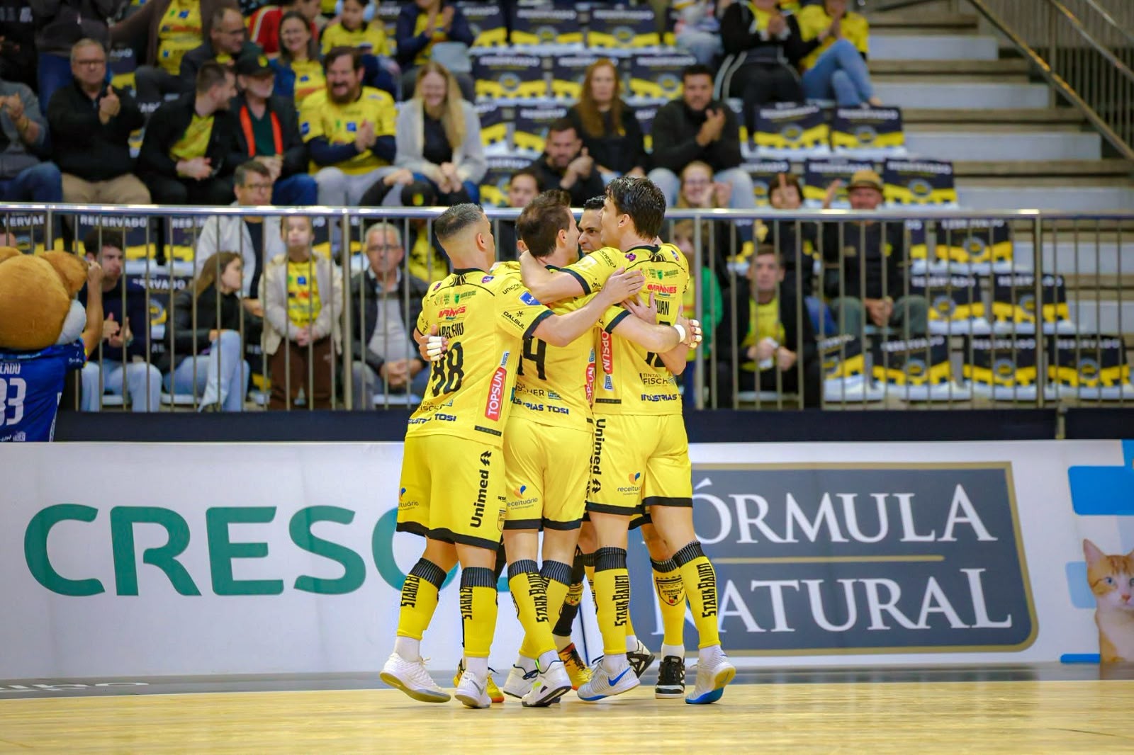 Jaraguá bate Tubarão e avança na Liga Nacional de Futsal