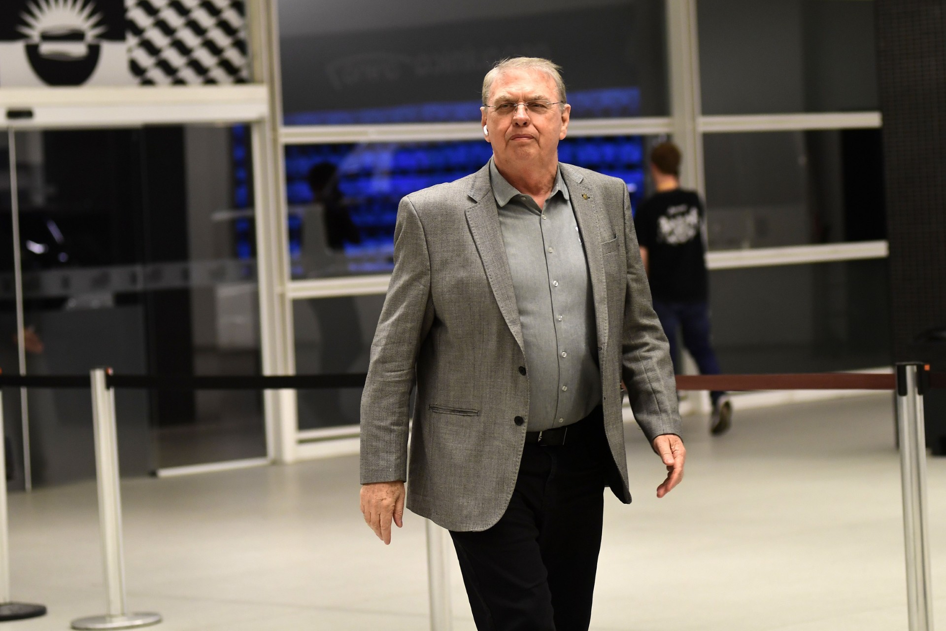 Corinthians promete regularizar salários do elenco até segunda-feira