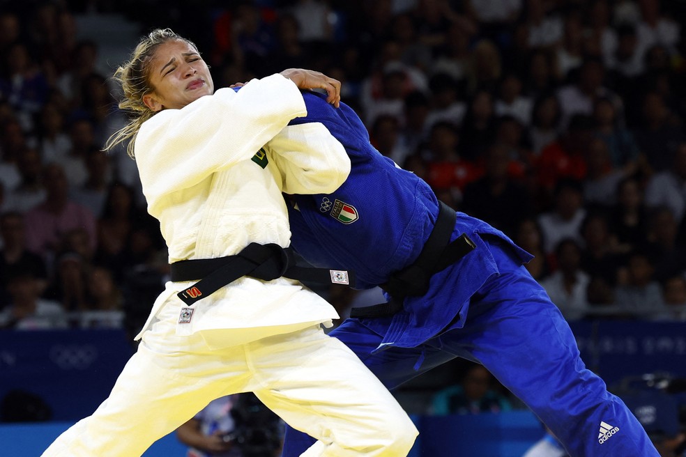 Larissa Pimenta e Odette Giuffrida disputam bronze no judô das Olimpíadas — Foto: Reuters