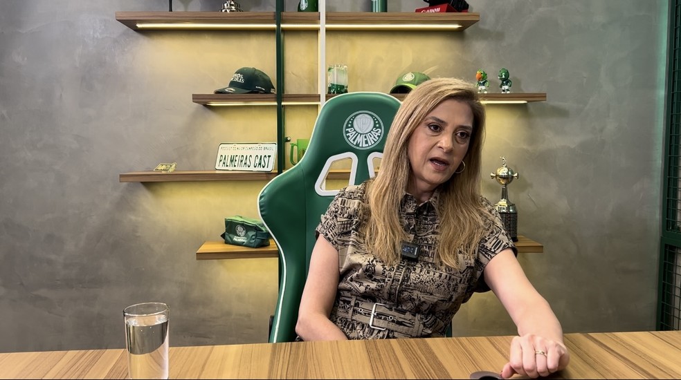 Leila Pereira, candidata à reeleição no Palmeiras, durante entrevista — Foto: Camila Alves