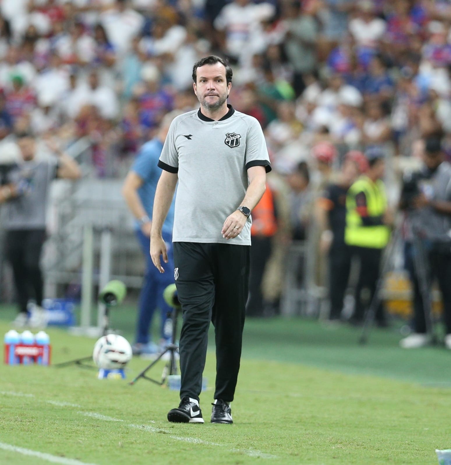 Daniel Paulista destaca tabu de 16 jogos do Ceará contra o Fortaleza