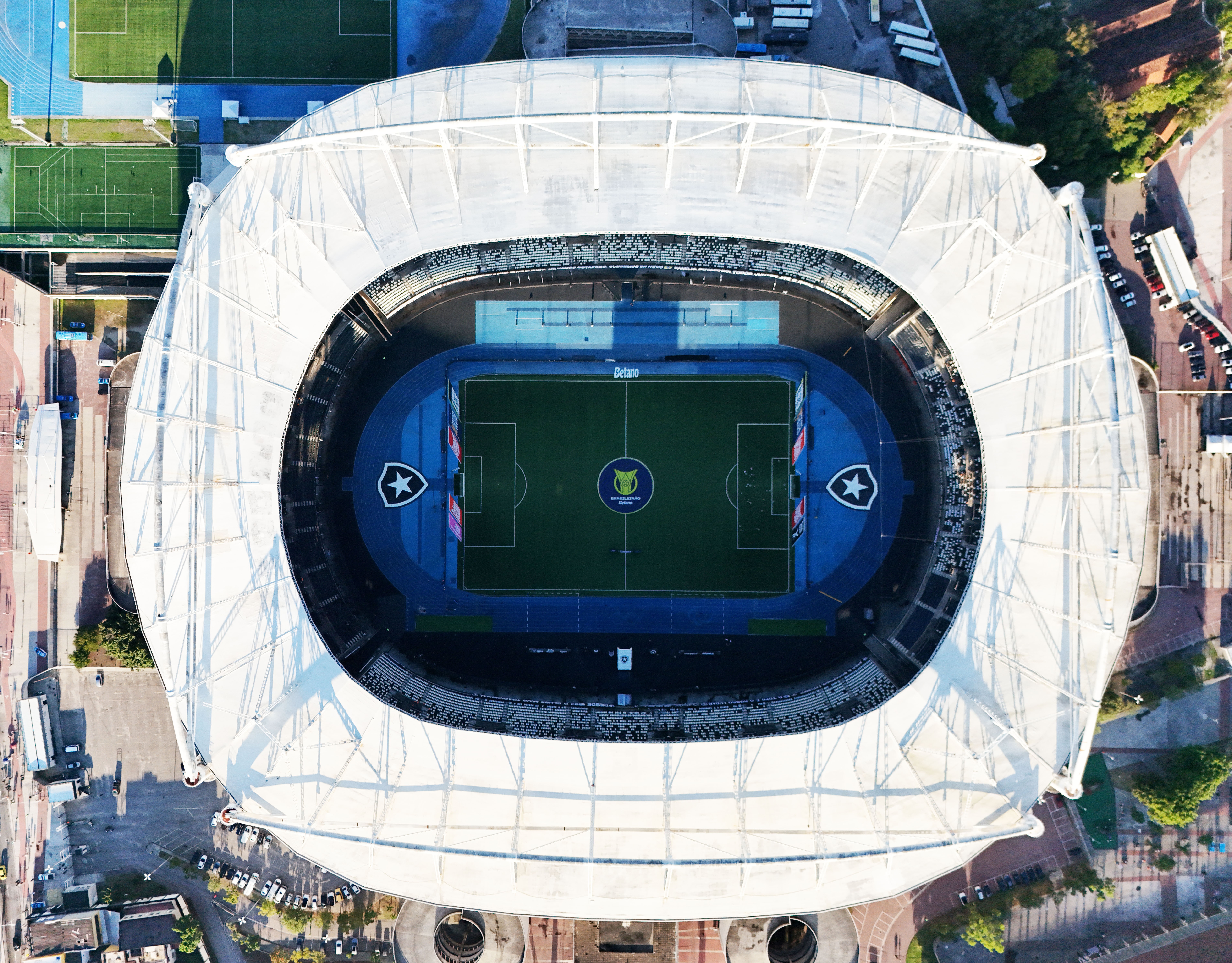 Vasco e Fluminense se enfrentam no Nilton Santos pela semifinal do Cariocão neste domingo às 18h