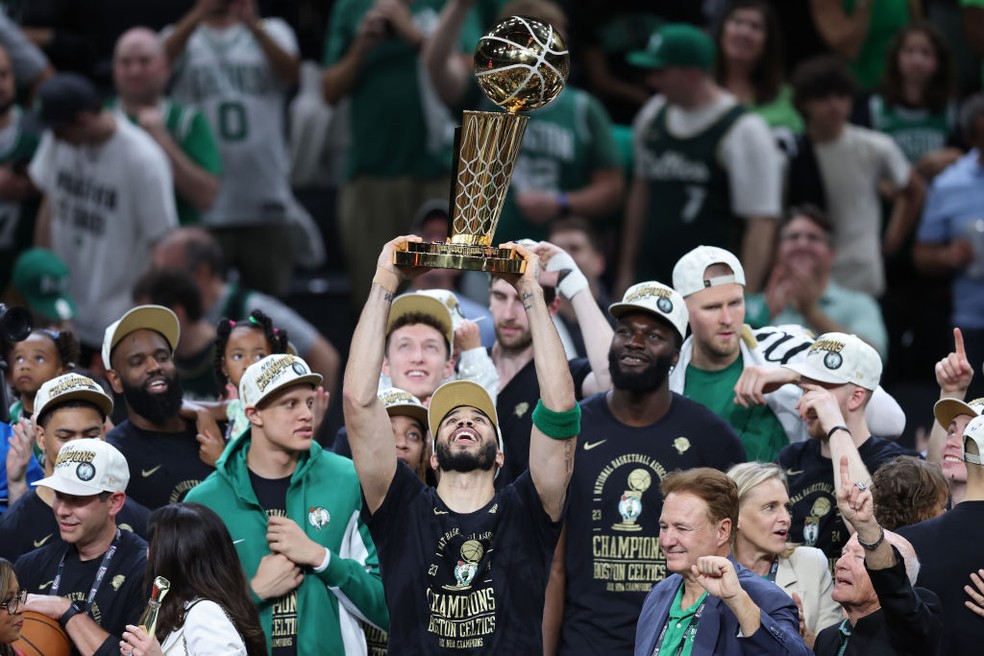Boston Celtics é campeão da temporada 2023/24 na NBA — Foto: Getty Images