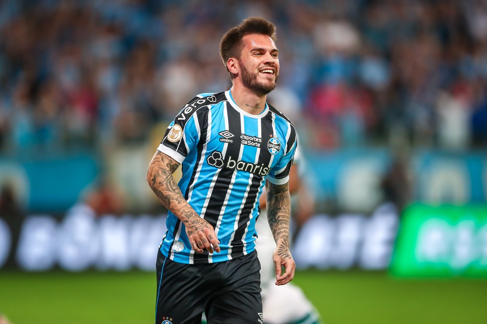 Nathan, em vitória do Grêmio sobre o Coritiba — Foto: Lucas Uebel/Grêmio