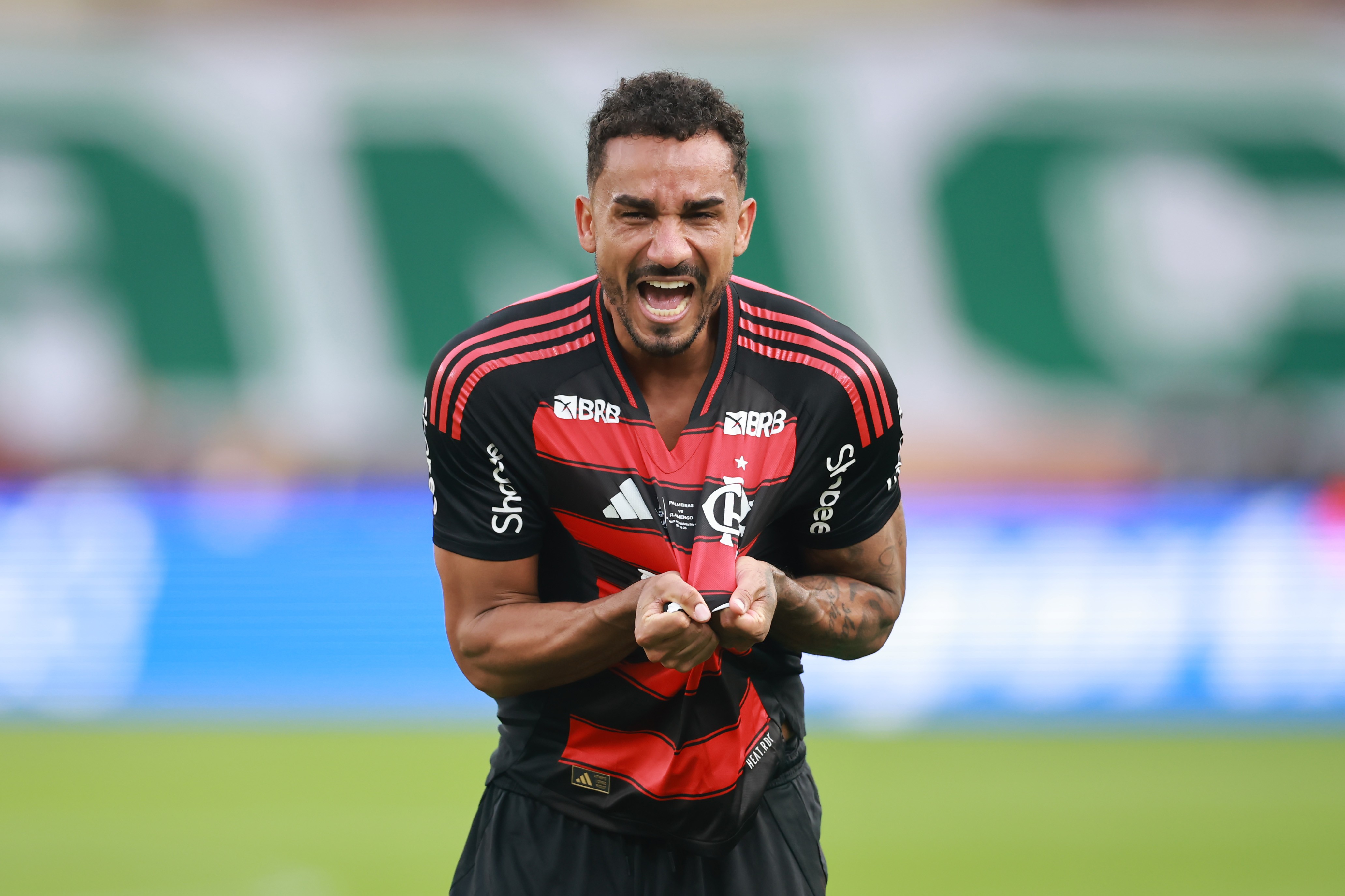 Danilo do Flamengo revela morte da tia e dedica gol à família na final emocionante