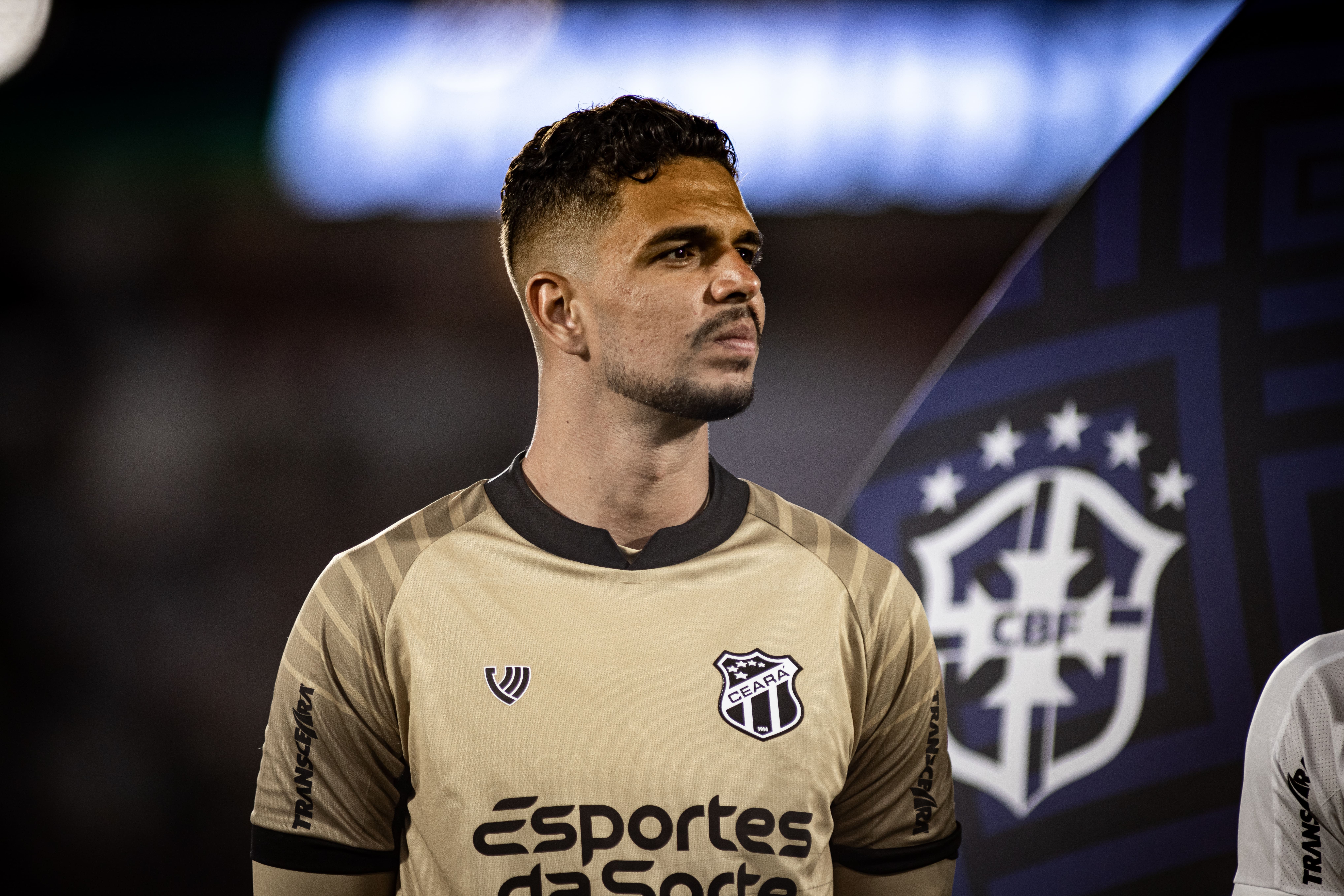 Avaí anuncia a contratação do goleiro Bruno Ferreira, ex-Ceará