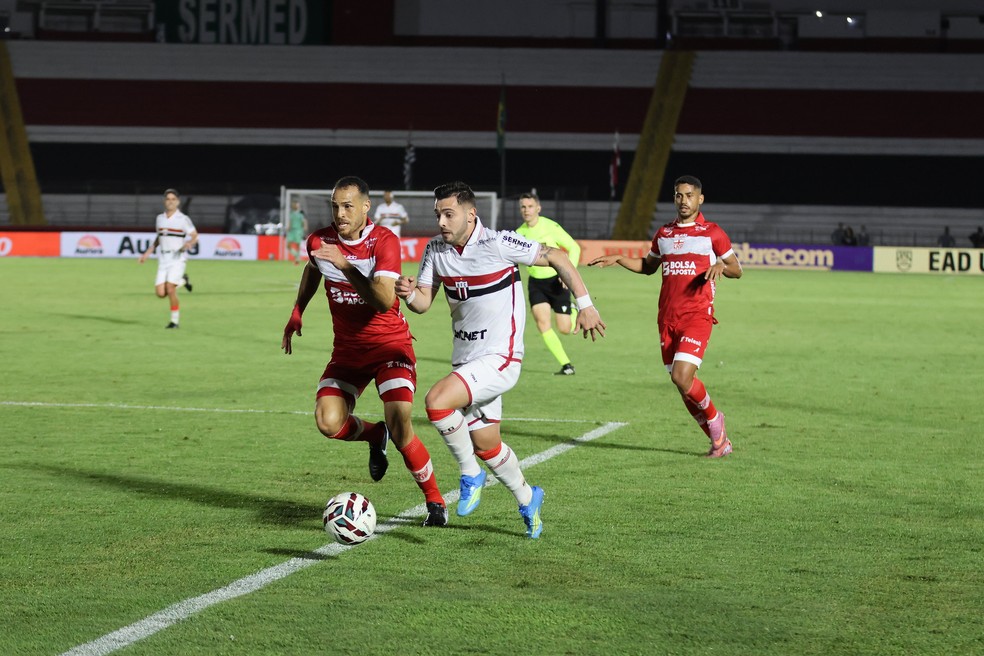 Botafogo-SP teve volume, mas não converteu chances
