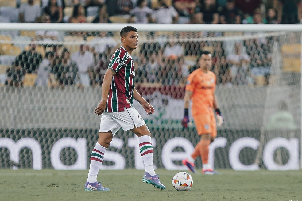 Thiago Silva em atuação em Fluminense x Atlético-MG — Foto: LUCAS MERÇON / FLUMINENSE F.C.