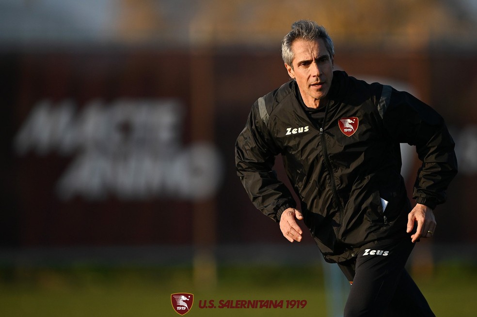 Onde trabalha Paulo Sousa?
