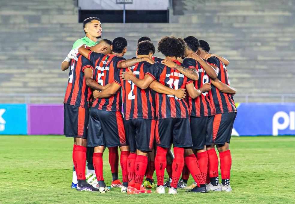 Elenco do Confian�a-PB reunido no Est�dio Amig�o � Foto: Jonnas Victor / Confian�a-PB