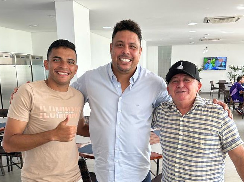 Bruno Rodrigues, Ronaldo e empresário no Cruzeiro — Foto: Arquivo Pessoal