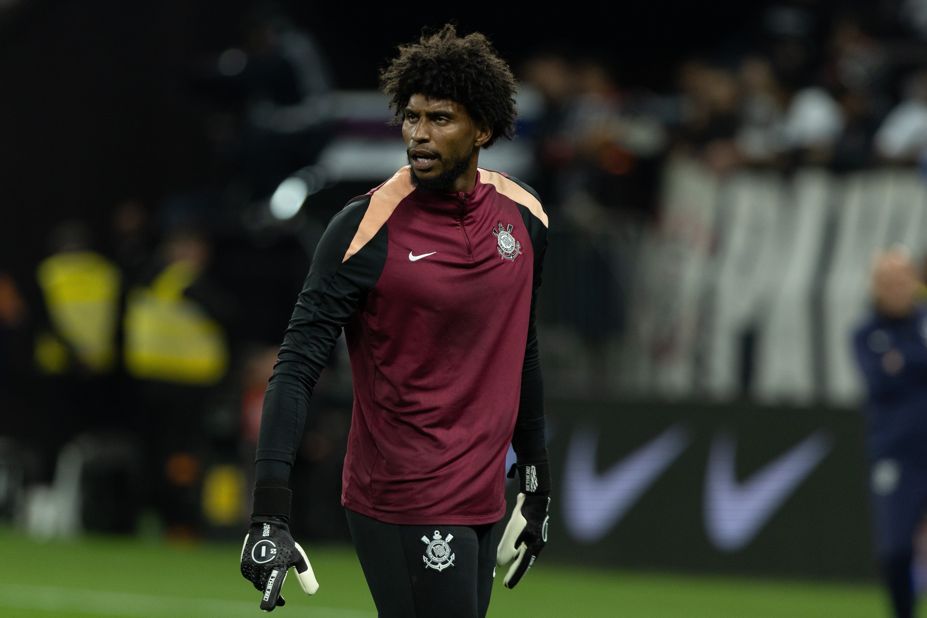 Hugo Souza admite medo de rebaixamento pelo Corinthians: "Não podemos fugir da realidade"