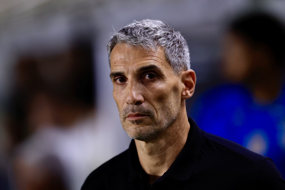 Vojvoda deixa o Santos ap�s pouco mais de cinco meses de trabalho � Foto: Marcello Zambrana/AGIF