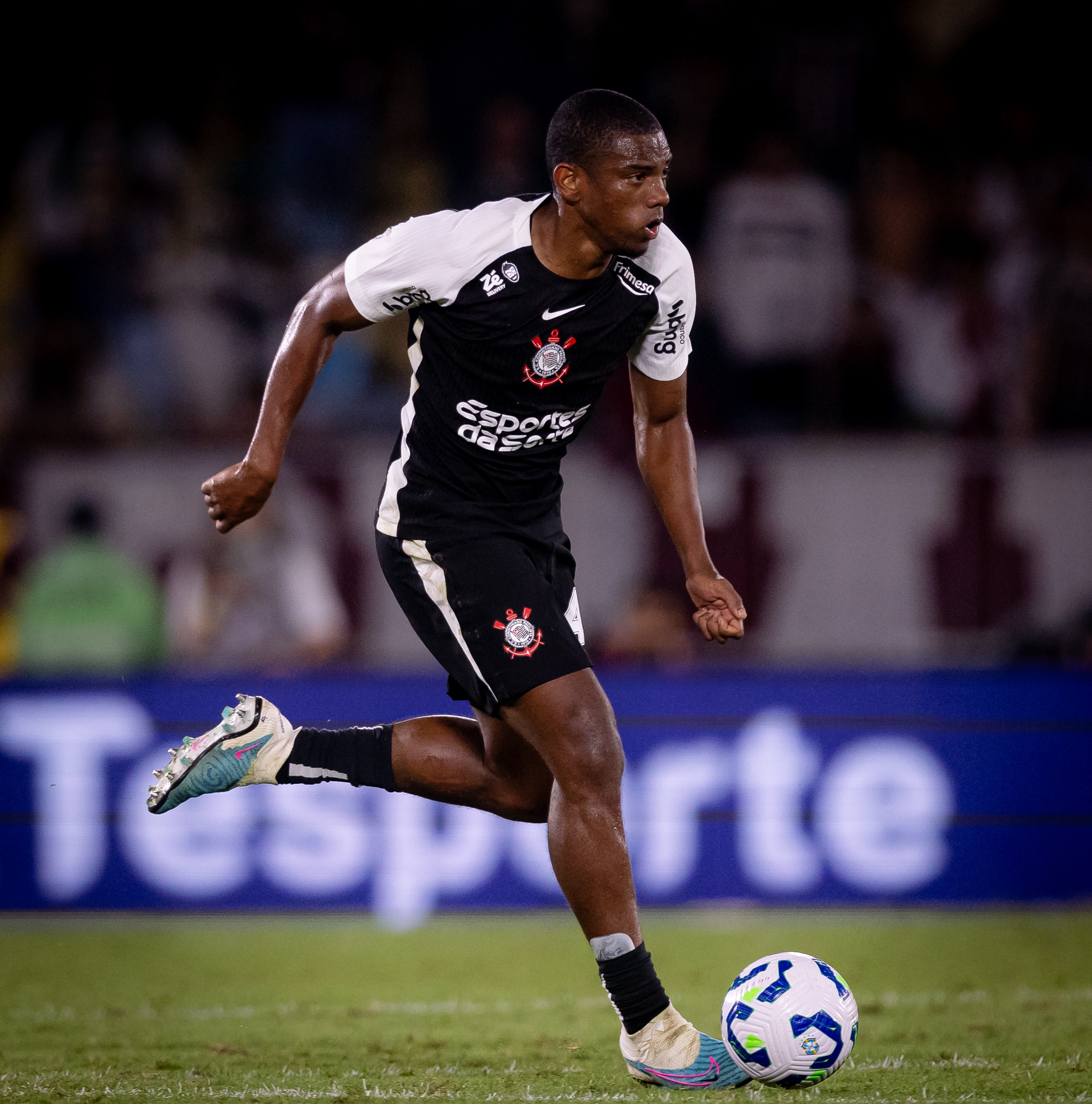 André brilha na estreia pelo Corinthians com aprovação de Dorival e multa alta