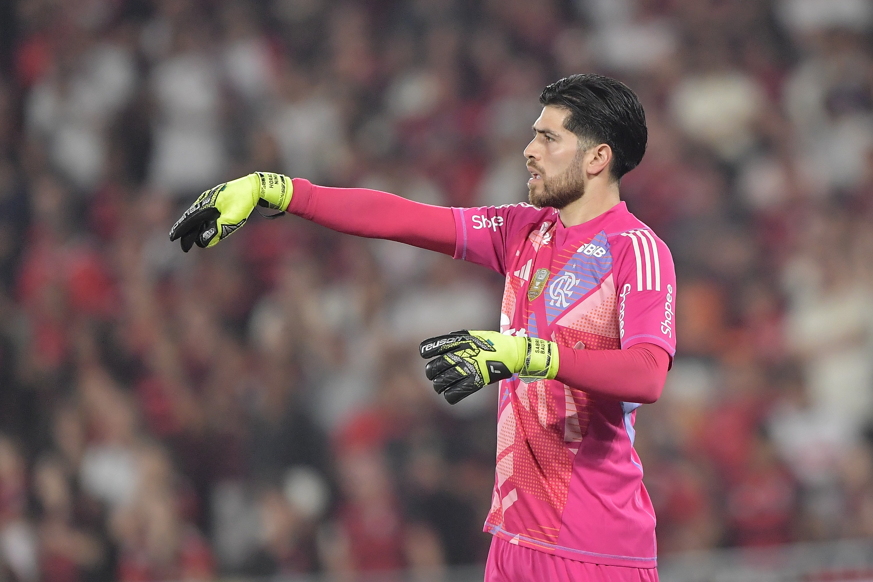 Rossi, do Flamengo, não é o primeiro jogador argentino a querer cidadania brasileira; veja outros