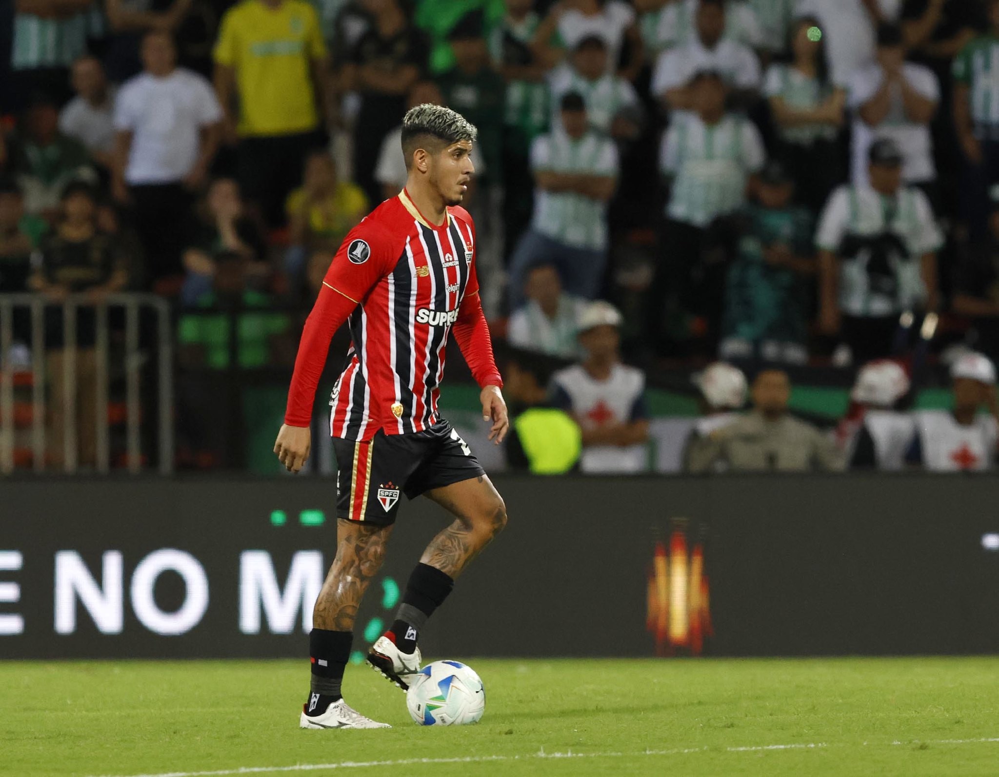 São Paulo anuncia renovação de contrato de Alan Franco