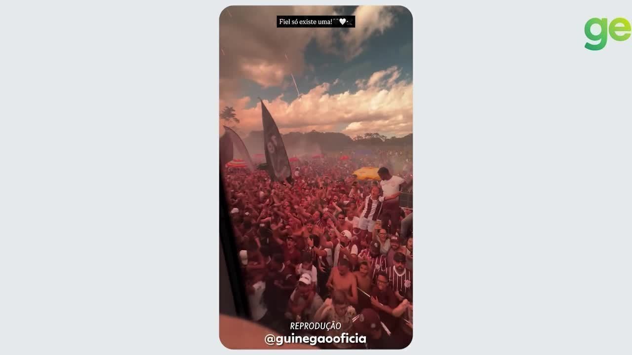 Corinthians registra festa da torcida no CT; veja como jogadores compartilharam a emoção em vídeos