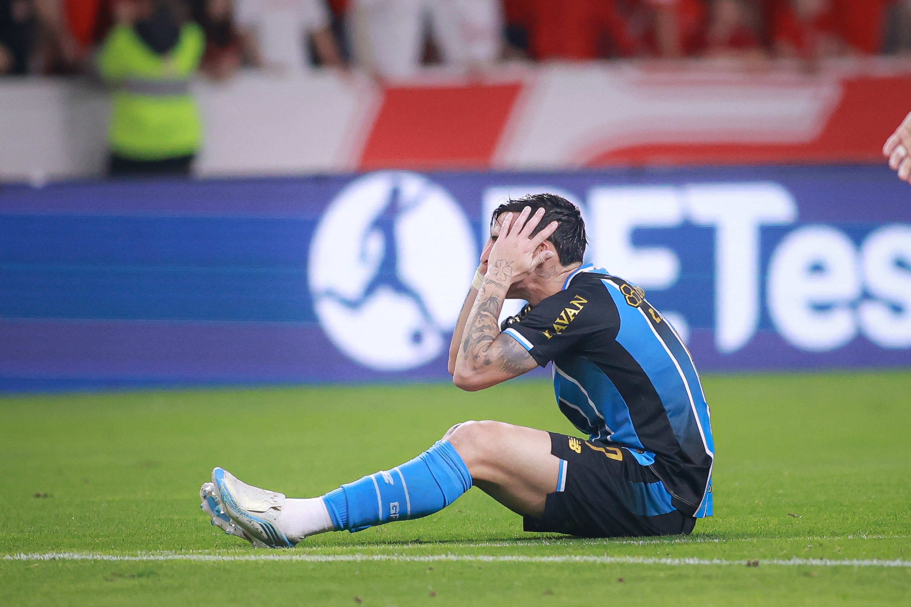 Análise: Grêmio é fogo de palha contra o Inter e precisa se contentar com empate