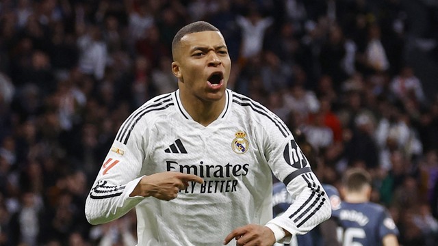 Mbappé comemora gol marcado em Real Madrid x Rayo Vallecano