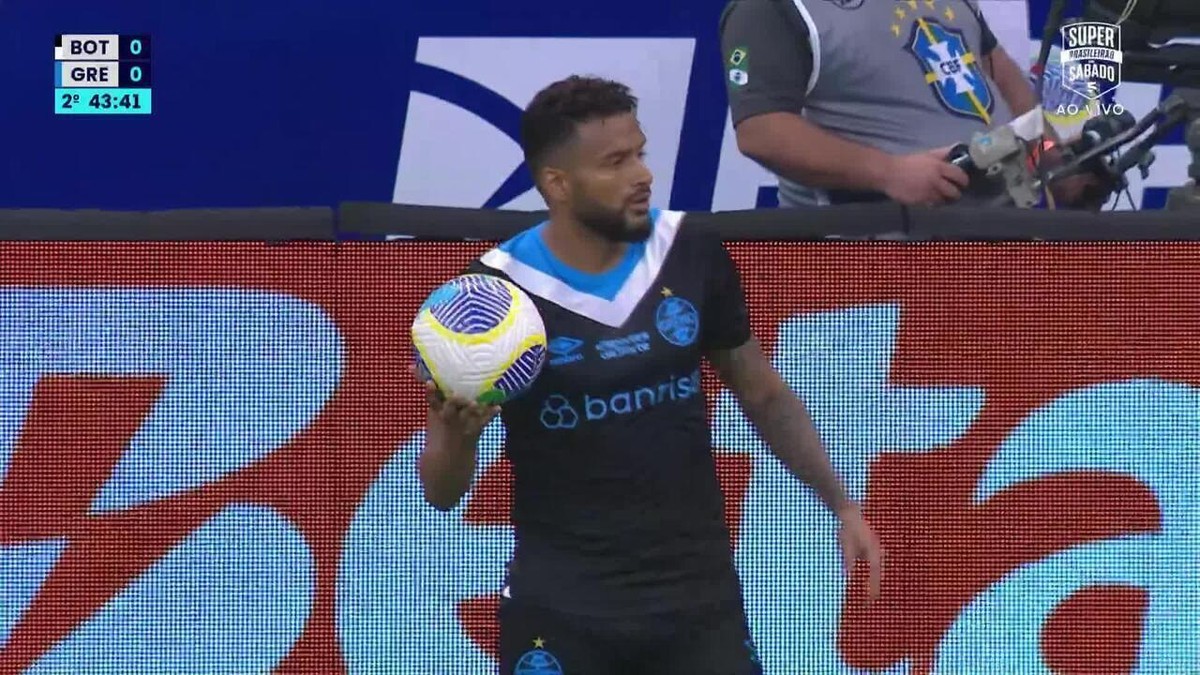 Monsalve absolvido no STJD e liberado para jogo contra Juventude no Grêmio.