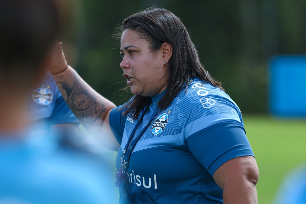 Thaissan Passos, treinadora das Gurias Gremistas — Foto: Morgana Schuh | Grêmio