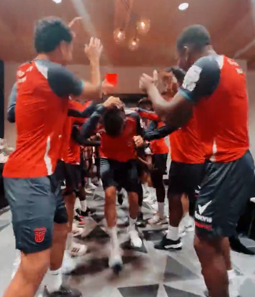 Finalistas da Champions se juntam à seleção do Equador e são recebidos com trote; veja vídeo