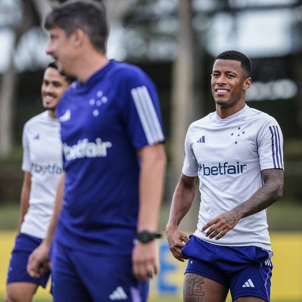 No Cruzeiro, Arthur Gomes elogia adaptação de Zé Ricardo: Trouxe alegria enorme